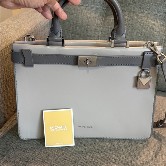 Michael Kors Tatiana Medium Leather Satchel 12.5”x9”x5”Preloved - Picture 17 of 17